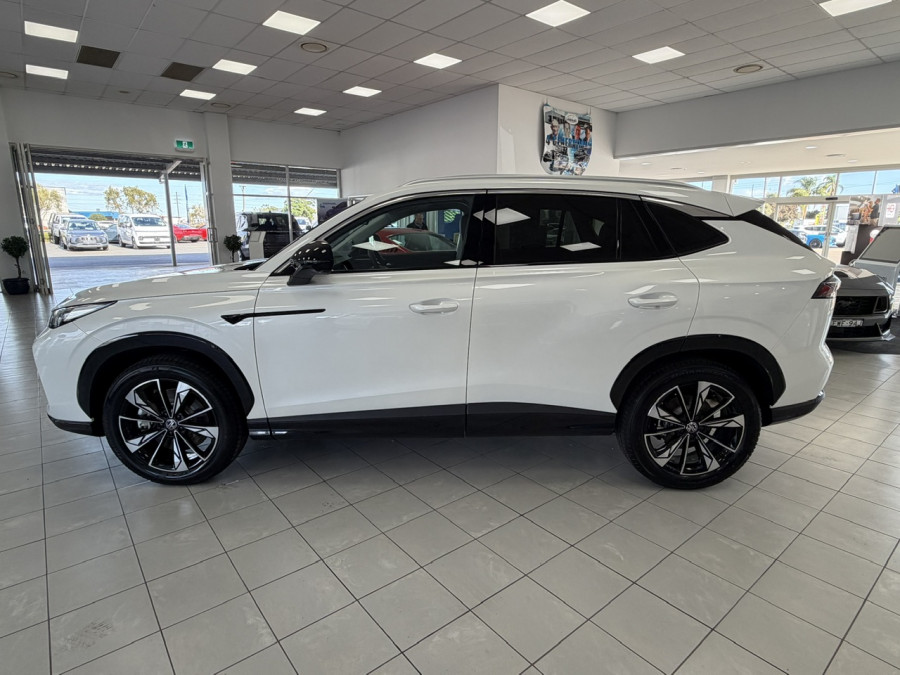 2025 MG HS AS33H Essence Hybrid+ SUV Image 2