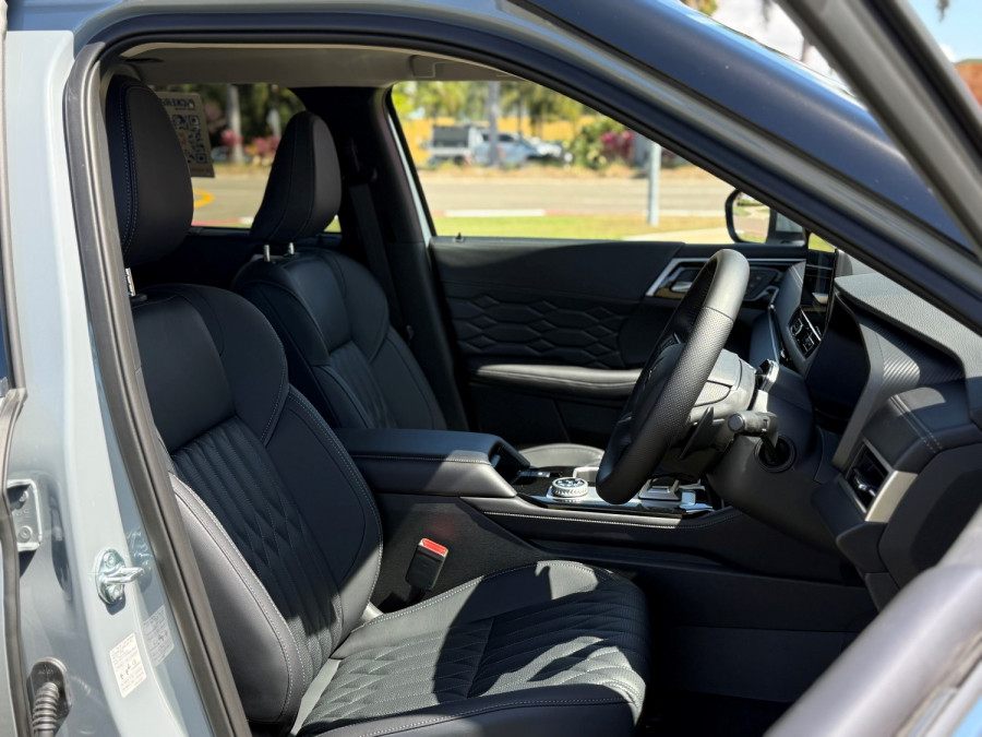 2025 Mitsubishi Outlander ZM Exceed SUV Image 11