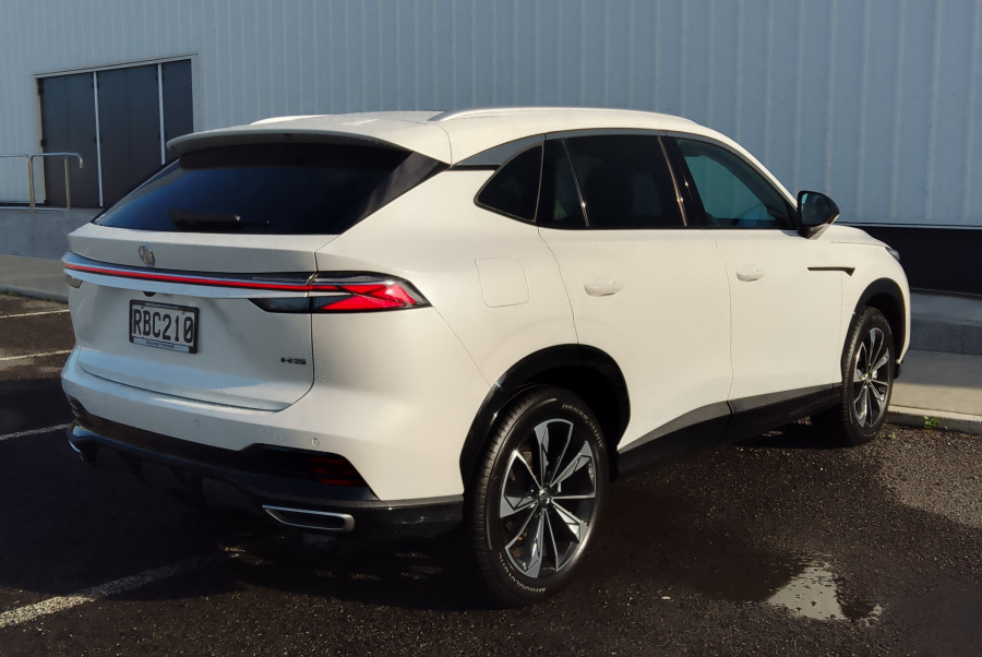 2025 MG HS Essence 1.5Pt SUV Image 8