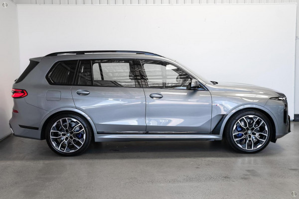 2025 BMW X7 G07 LCI xDrive40d M Sport SUV image 3