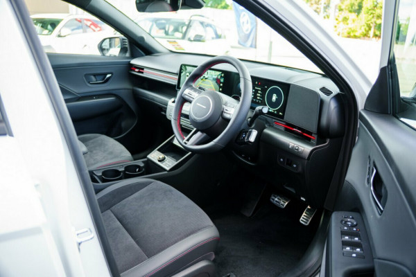 2026 Hyundai KONA SX2.V2  Electric Premium N Line SUV Image 17