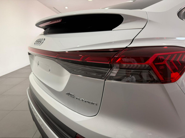 2025 Audi Q4 e-tron F4 45 SUV image 9
