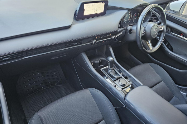 2021 Mazda 3 BP Series G20 Pure Hatch Image 24