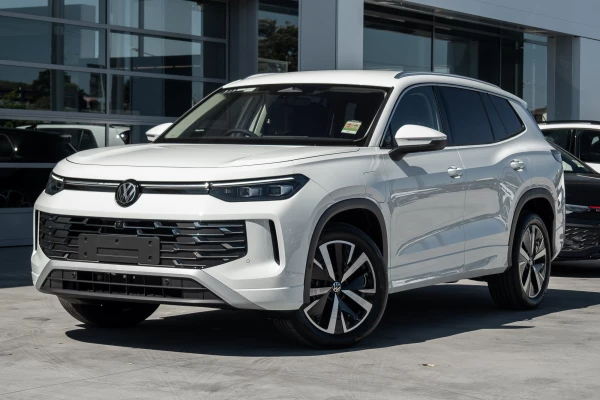 2026 Volkswagen Tayron R4 150TSI eHybrid Elegance SUV