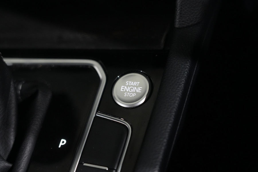 2023 Volkswagen Passat 206TSI R-Line SUV