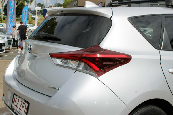 2016 Toyota Corolla ZWE186R Hybrid Hatch Image 5