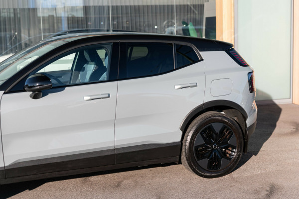 2025 MY26 Volvo EX30 Cross Country  Ultra Twin Motor Performance SUV Image 18