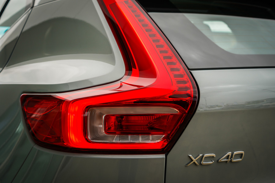 2024 MY25 Volvo XC40 XZ Ultra B4 Dark SUV Image 8