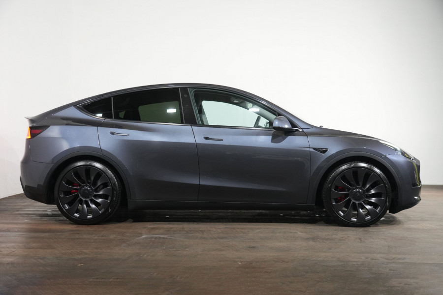 2023 Tesla Model Y  Performance SUV Image 4
