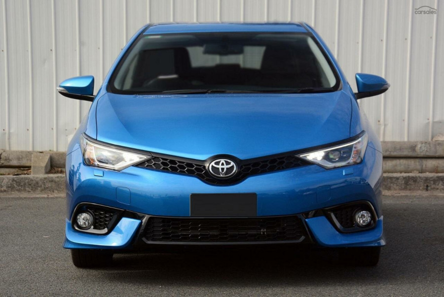 2017 Toyota Corolla ZRE182R ZR Hatch Image 2