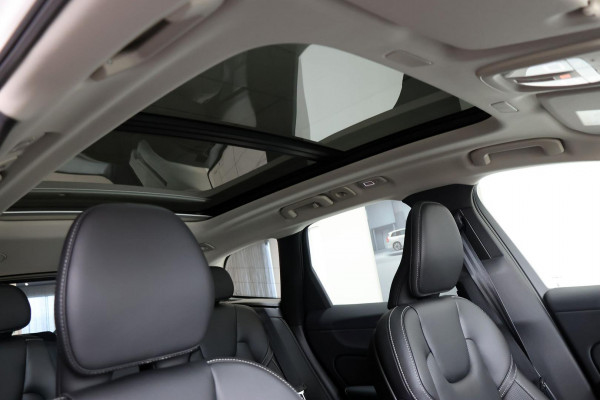 2024 MY25 Volvo XC60  Ultra B5 Bright SUV Image 5
