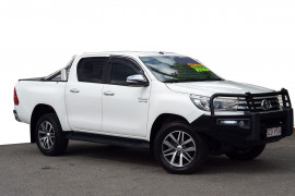 Toyota HiLux SR5 GUN126R