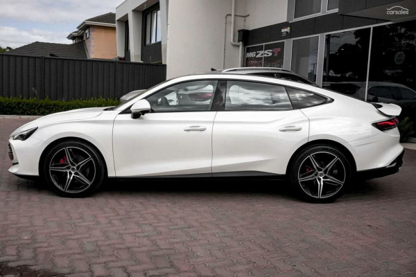 2026 MY25 MG MG7 IP42 Essence Sedan Image 3