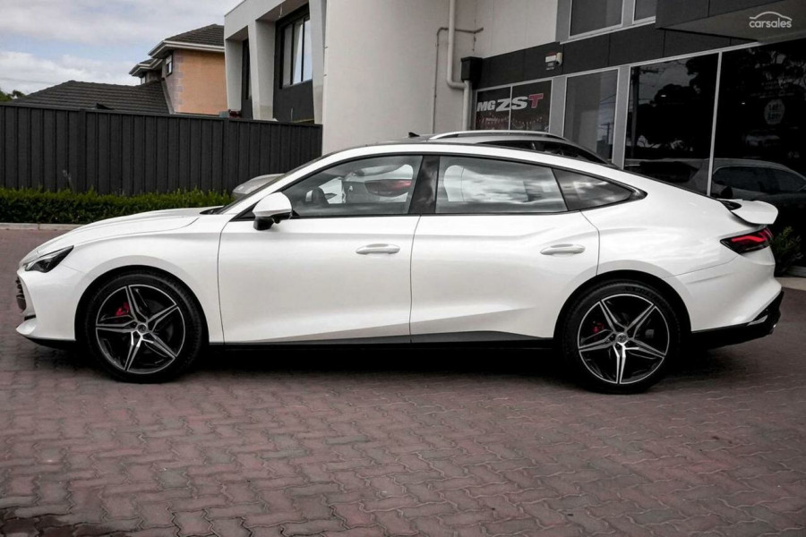 2026 MY25 MG MG7 IP42 Essence Sedan Image 3