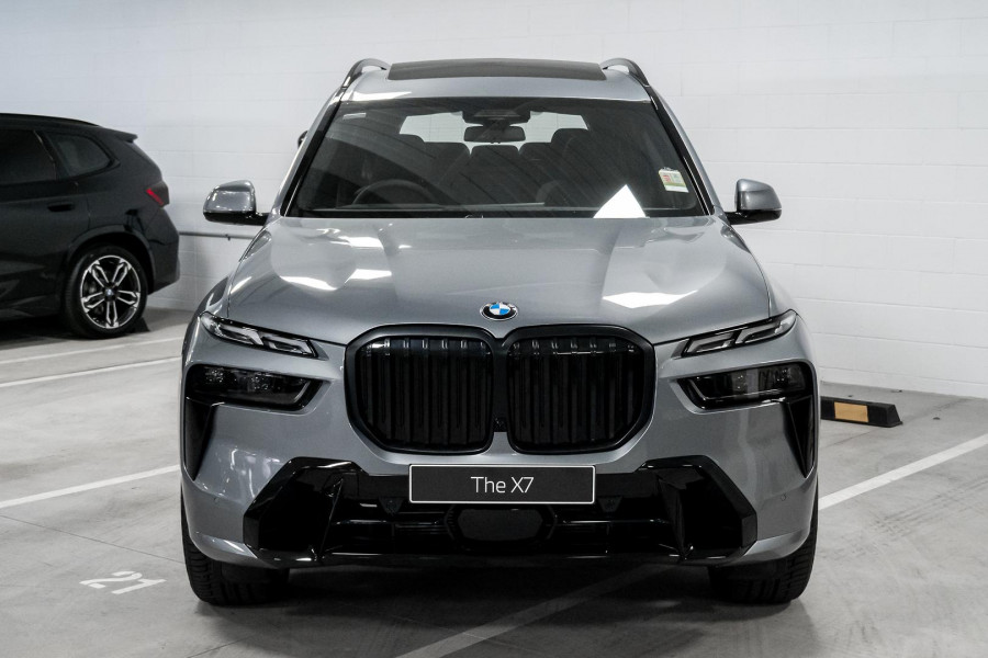 2025 BMW X7 G07 LCI xDrive40i M Sport SUV