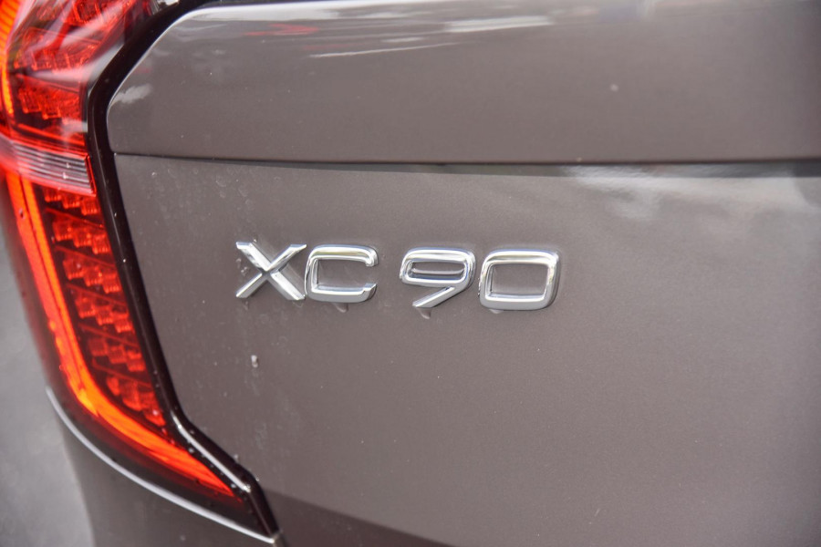 2025 MY26 Volvo XC90 L Series Ultra B5 Dark SUV Image 18