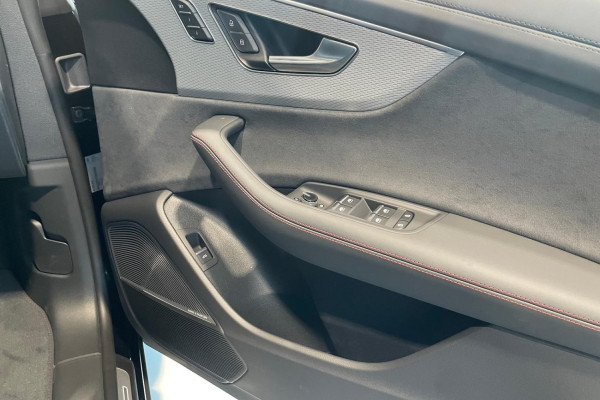 2026 Audi SQ8 TFSI SUV Image 32