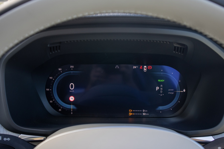2025 Volvo XC60 UZ Ultra T8 Plug-In Hybrid SUV Image 11