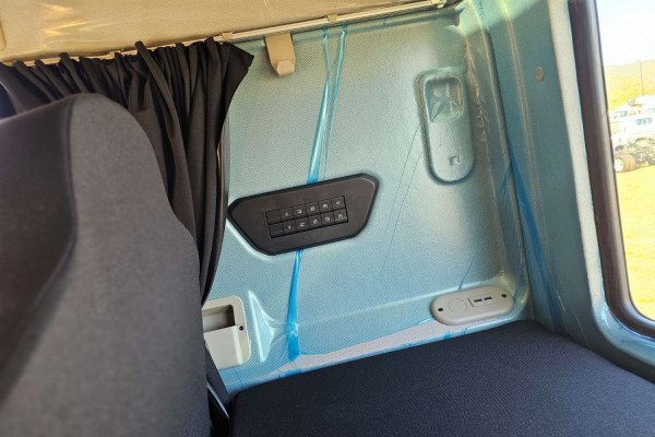 2025 Iveco S-way AXLE RIGIDS Cab Chassis Image 12