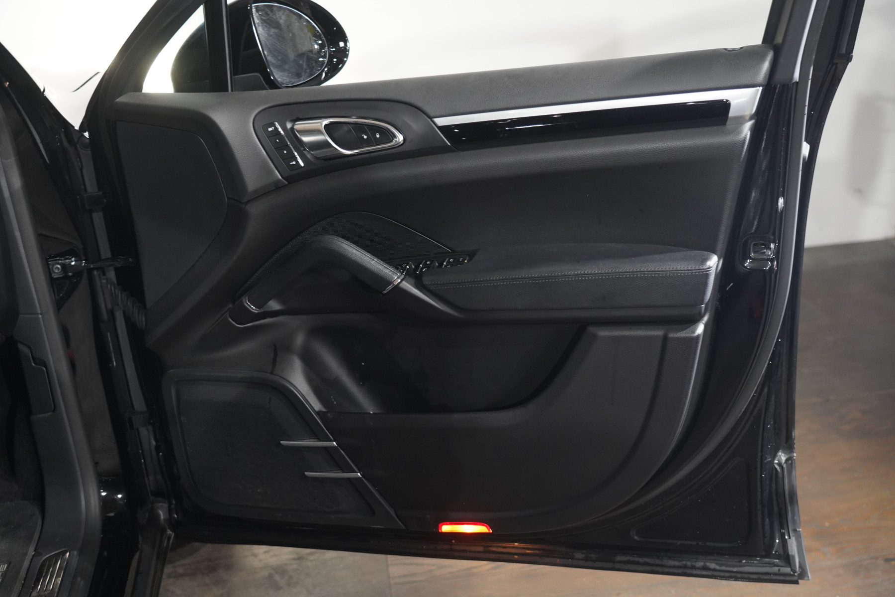 2016 Porsche Cayenne Diesel SUV Image 25