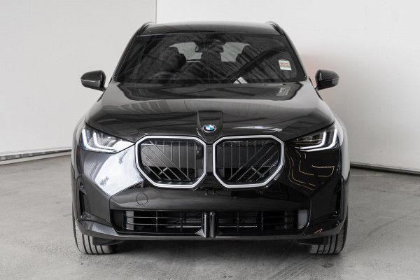 2026 BMW X3 G45 30e xDrive SUV image 4
