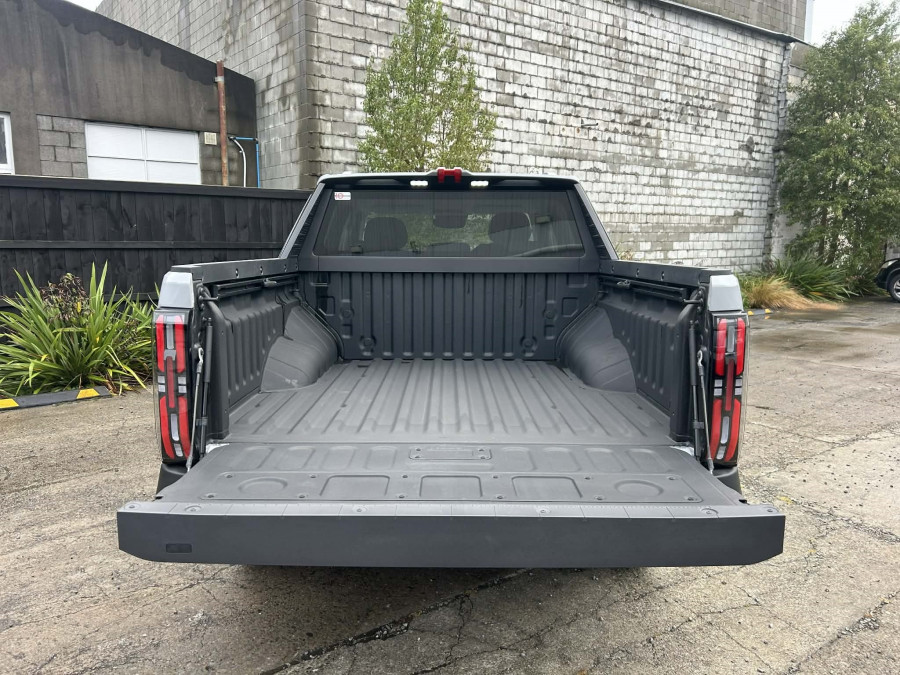 2026 MY25 MG U9 EKK1C Explore X Ute Image 19