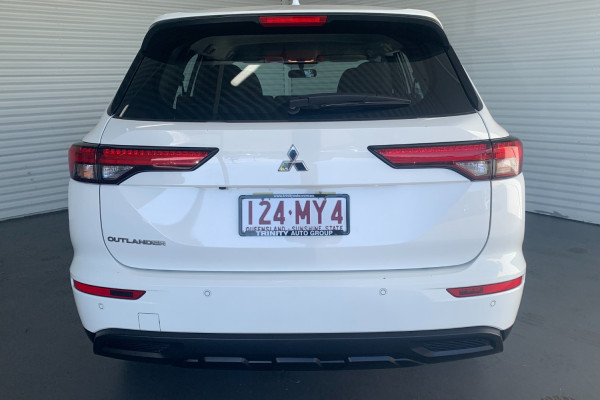 2023 Mitsubishi Outlander ZM ES SUV Image 5