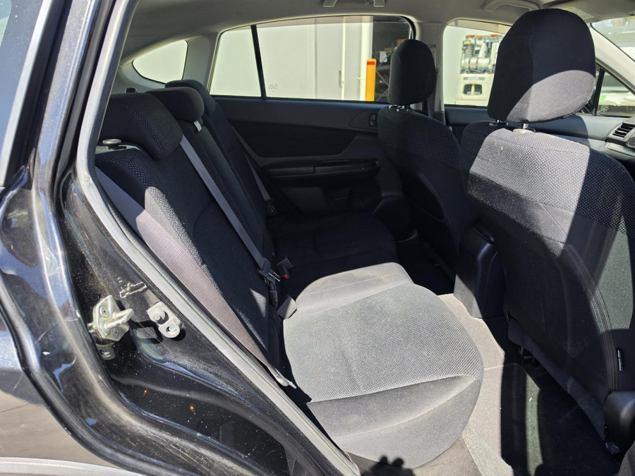 2014 Subaru XV G4-X 2.0i-S SUV Image 9