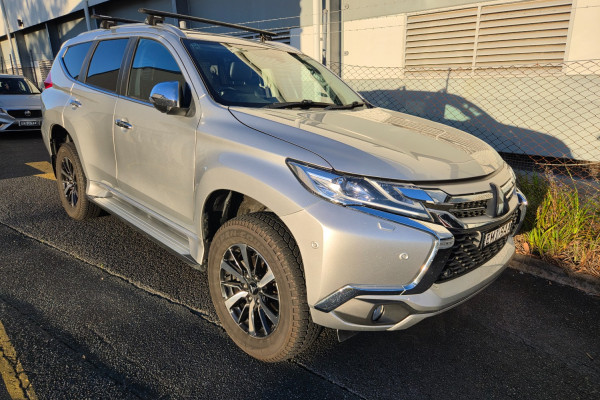 2019 Mitsubishi Pajero Sport QE Exceed SUV Image 1