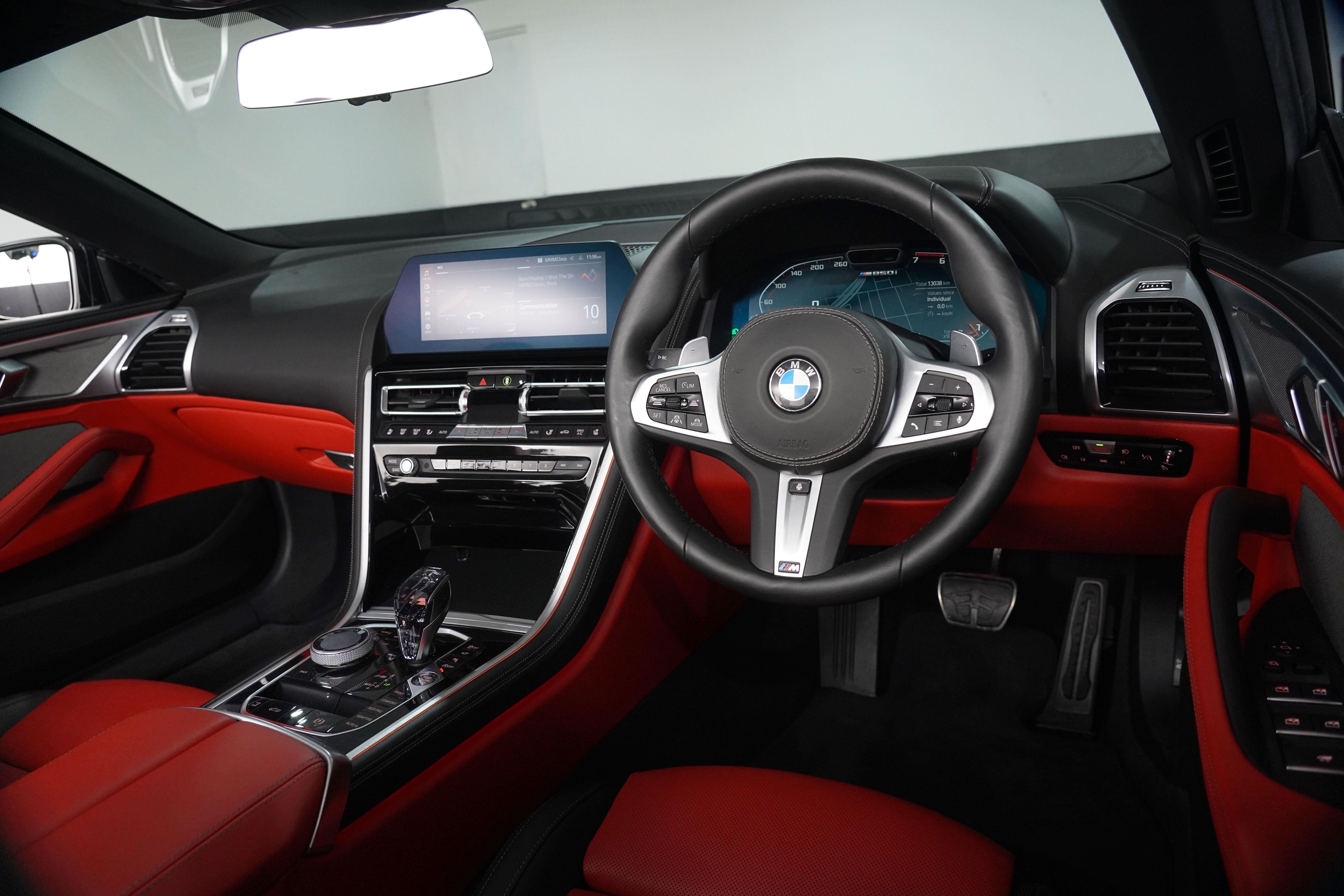 2019 BMW 8 Series M850i Xdrive Convertible Convertible Image 29