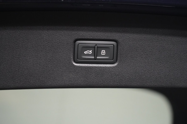 2025 Audi Q5 FY 55 TFSI e S Line SUV image 33