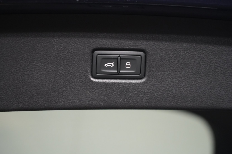 2025 Audi Q5 FY 55 TFSI e S Line SUV Image 33
