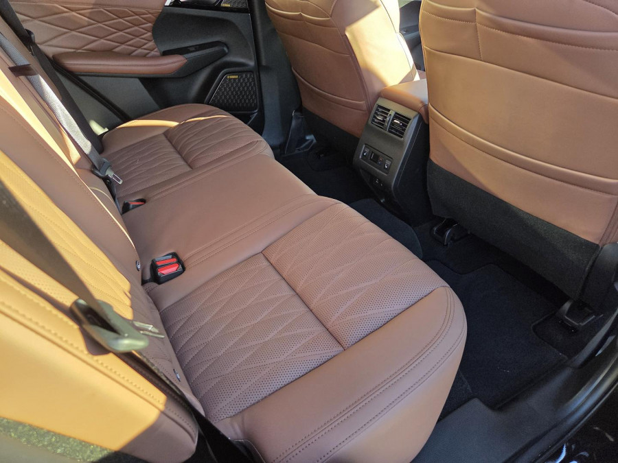 2025 Mitsubishi Outlander ZM Exceed Tourer SUV Image 12