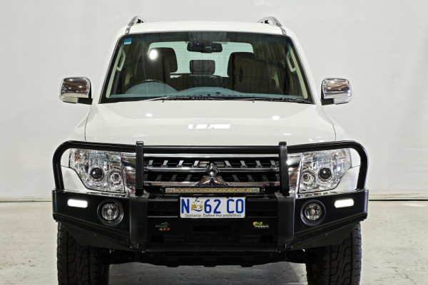 2020 Mitsubishi Pajero NX GLS SUV Image 3