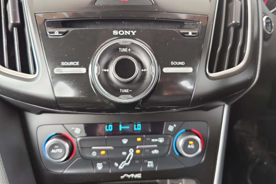 2016 Ford Focus LZ Titanium Hatch Image 20