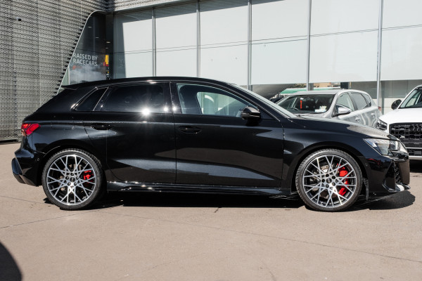 2025 Audi RS 3 GY  Hatch image 3