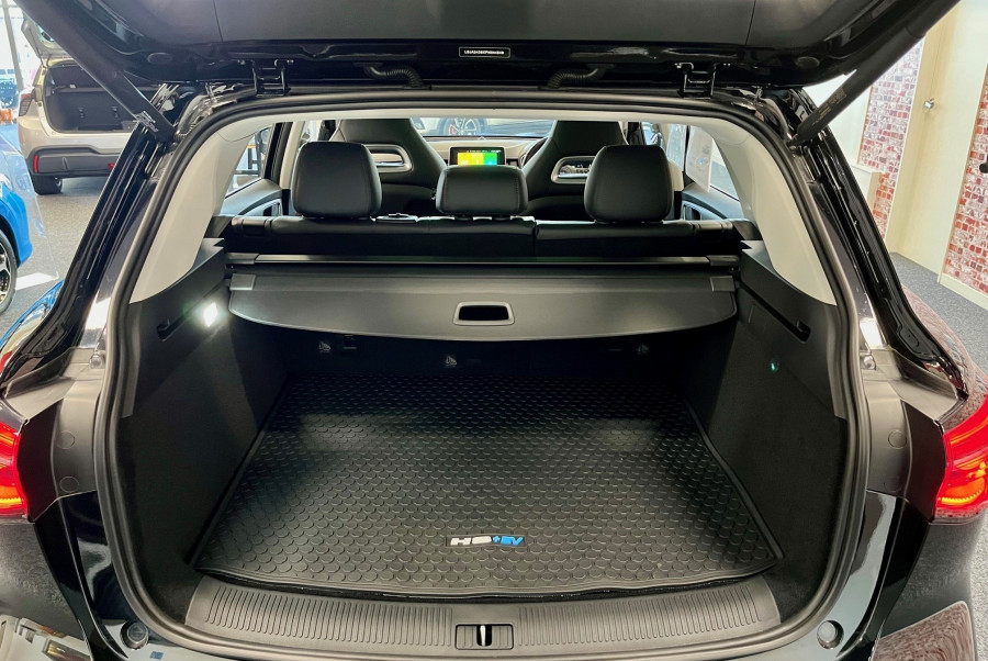 2025 MG HS Essence Plug-In Hybrid SUV Image 10