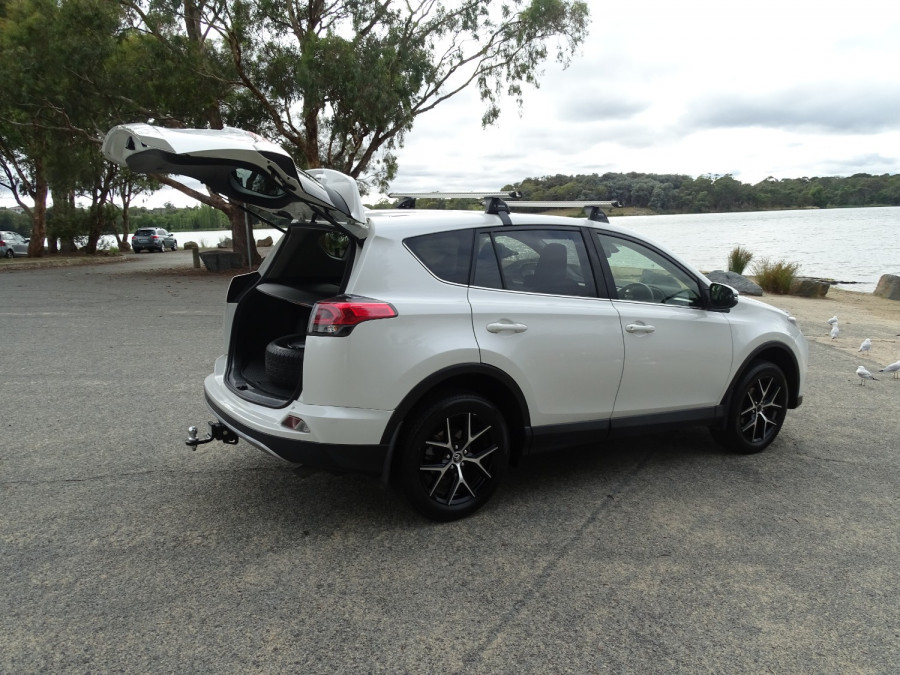 2018 Toyota RAV4 ASA44R GXL SUV Image 8