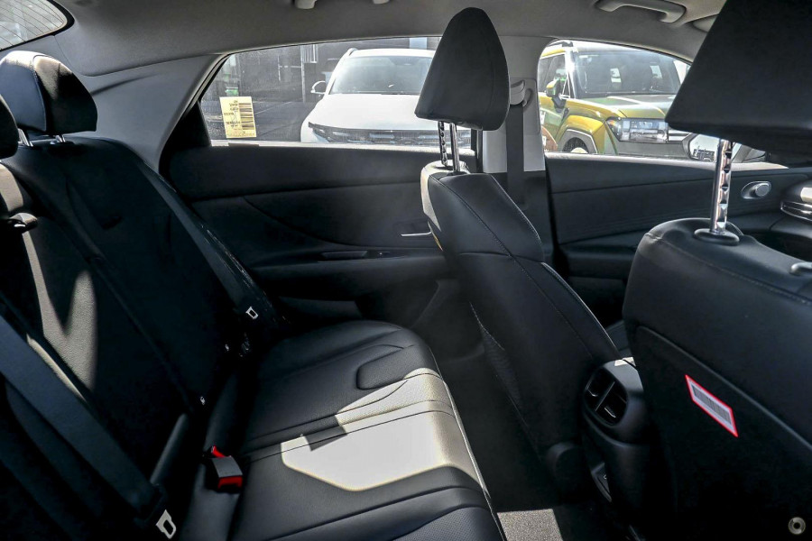 2025 Hyundai i30 CN7.V2 Elite Hybrid Sedan Image 8