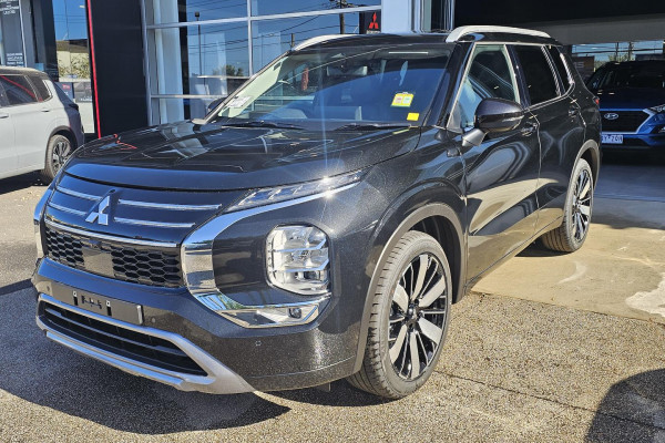 2025 Mitsubishi Outlander ZM Exceed SUV