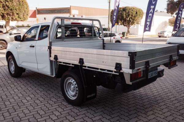 2024 Isuzu D-MAX RG SX High Ride Cab Chassis Image 14