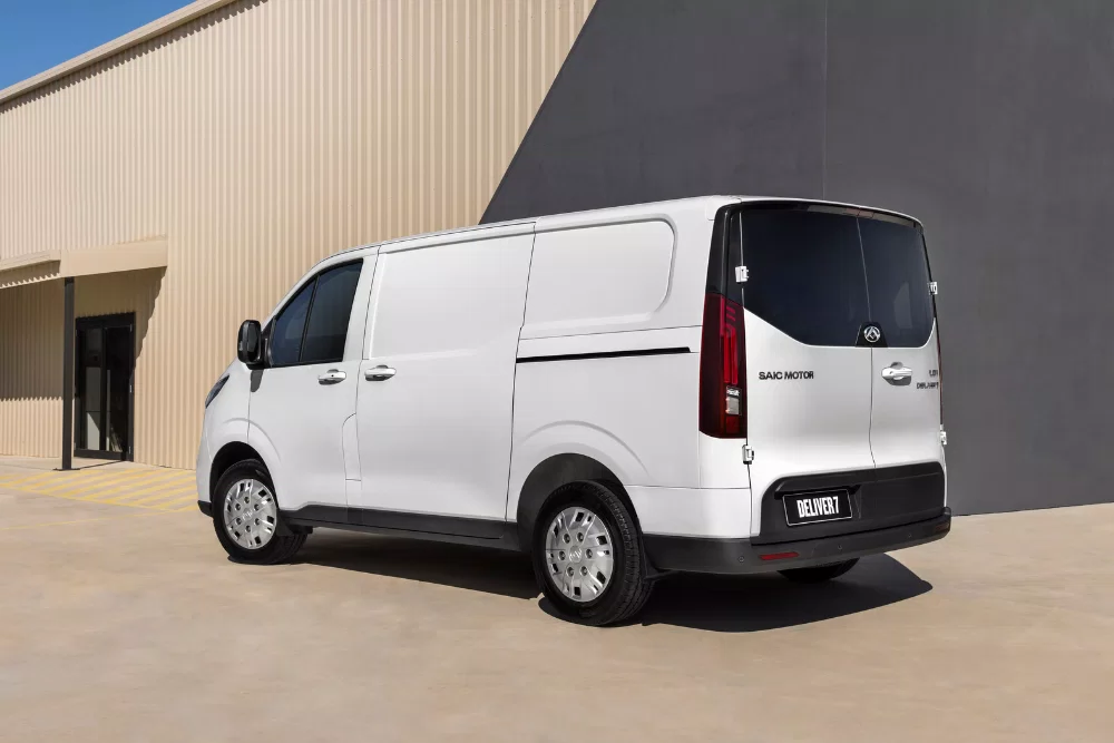 ALL-NEW DELIVER 7 VAN. DELIVERS 24/7. Image