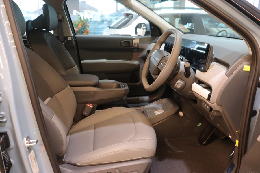 2026 MY27 Kia EV3 SV Earth SUV Image 17