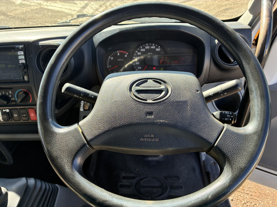 2018 Hino 300 Tray Dropside Image 10