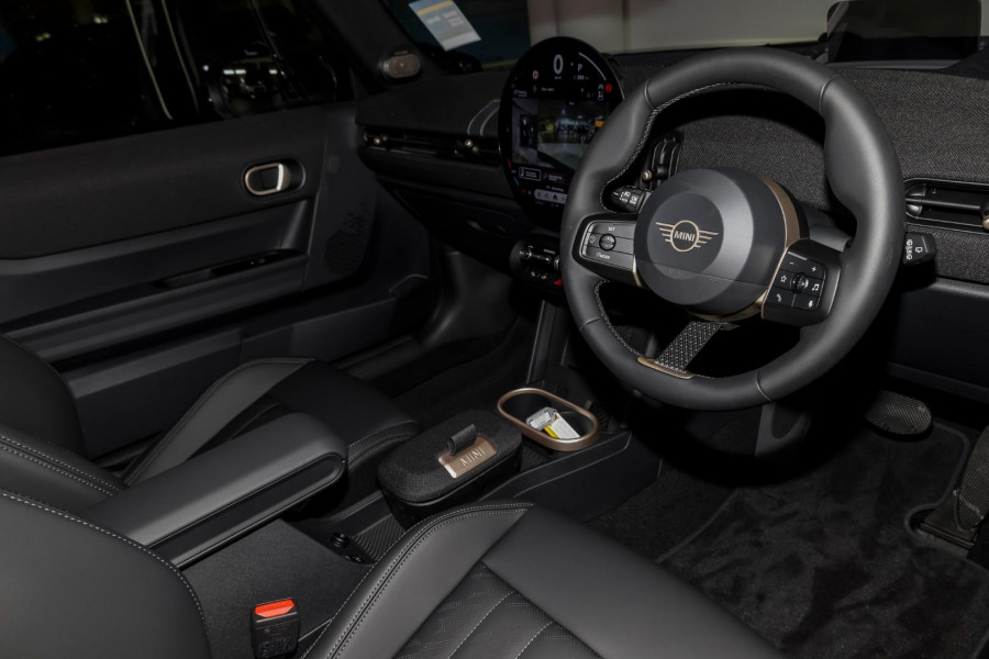 2026 MINI Cooper F66 S Favoured Hatch
