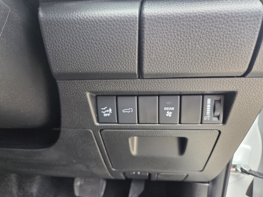 2025 MY25.5 Isuzu MU-X RJ LS-T SUV Image 8