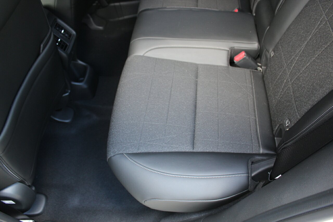 2023 MY22 Honda HR-V  e:HEV L SUV Image 16