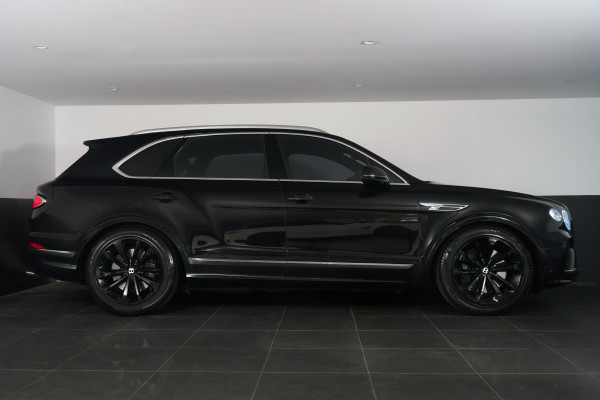 2024 Bentley Bentayga V8 SUV Image 4