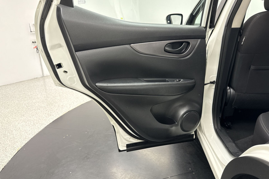 2018 Nissan QASHQAI ST Wagon Image 13
