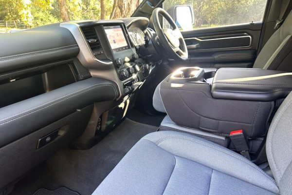 2024 Ram 1500 DT6H9827Z.24/STD Big Horn Ute